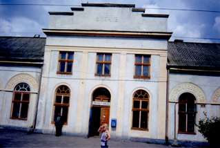 Zrobione  w 1990  w Złoczów (now Zlochiv in the Ukraine), ze źródła Stanisław Manterys.