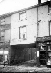 Taken in 1928 in Pine Court (no 20), Leeds, Yorkshire and sourced from www.leodis.net.
