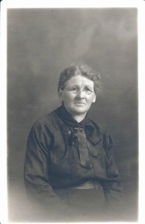 Taken after 1904 and sourced from Individual - Les Thomas.