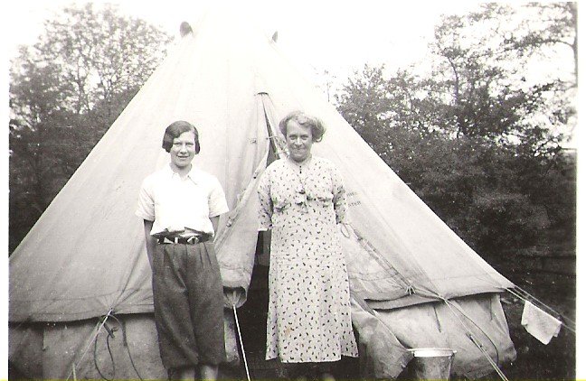 Taken about 1926 and sourced from Individual - Sue Robinson (nee Doxey).