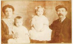 Taken about 1911 and sourced from Individual - Sue Robinson (nee Doxey).
