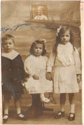 Taken about 1914 and sourced from Individual - Sue Robinson (nee Doxey).